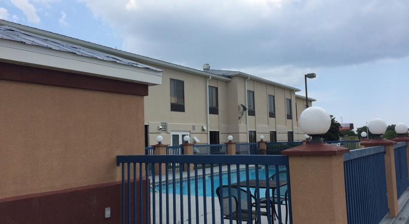 Luxury Suites Pensacola Exterior foto