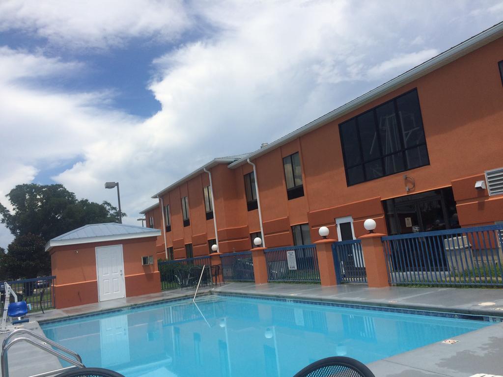 Luxury Suites Pensacola Exterior foto